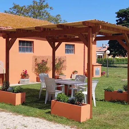 Çiftlik konaklama Il Pescinone Venturina Terme